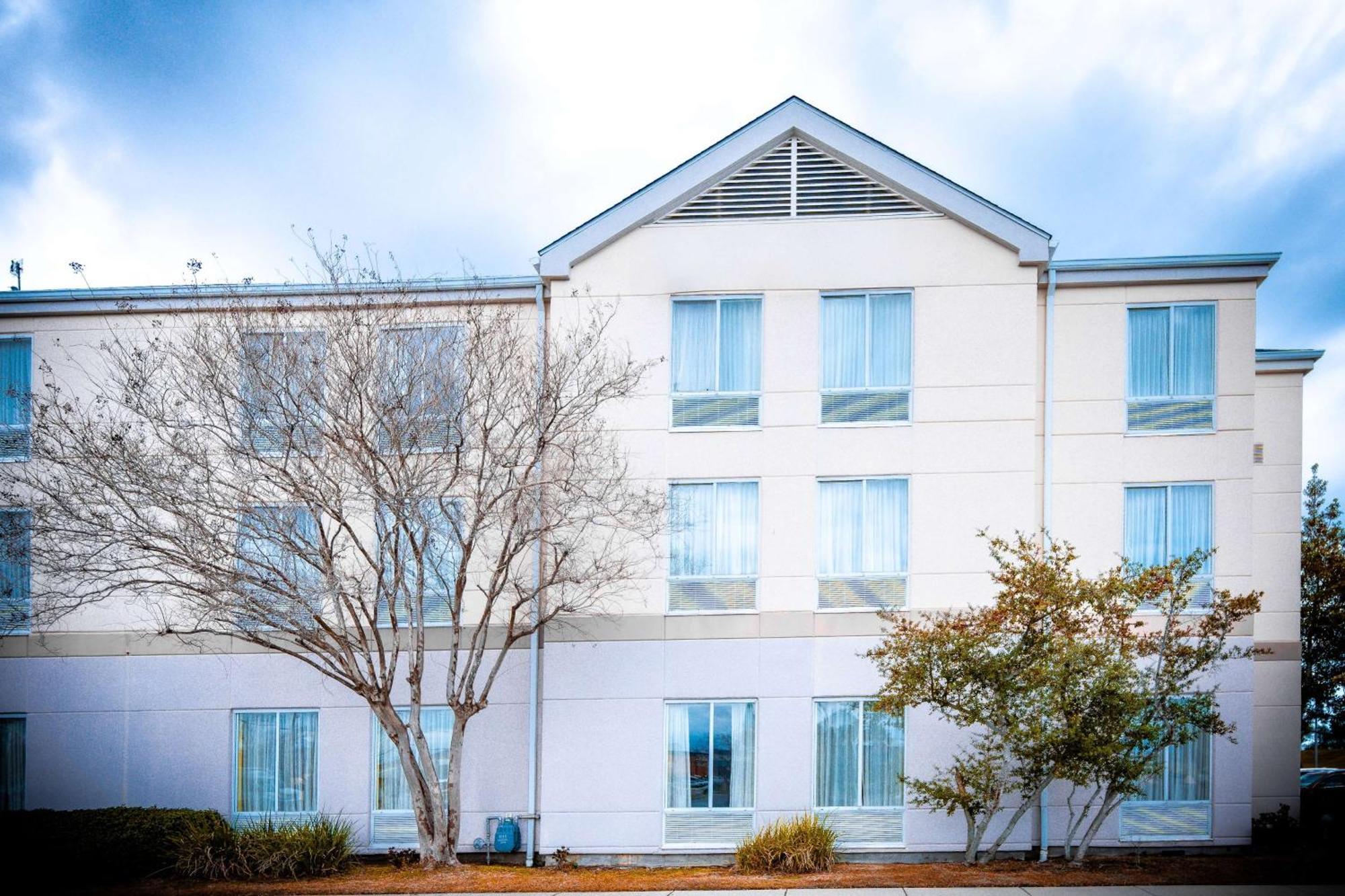 Wyndham Garden New Orleans Airport Hotel